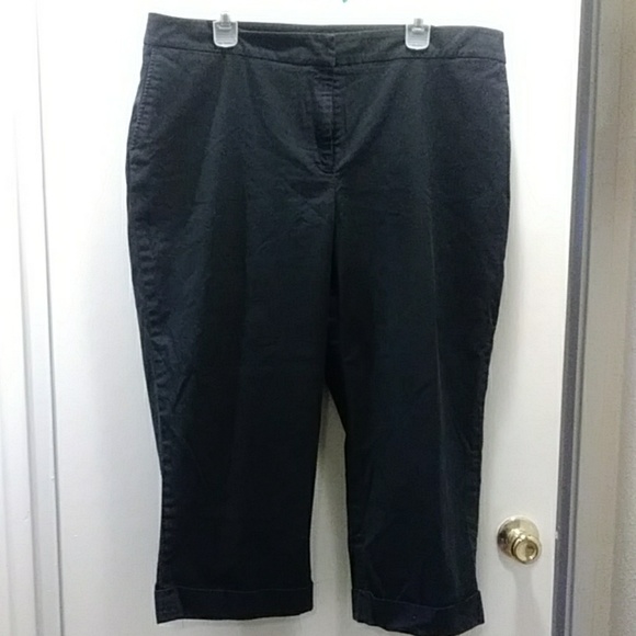 3 for $15🎉 Cropped Dress Pants - Picture 1 of 7